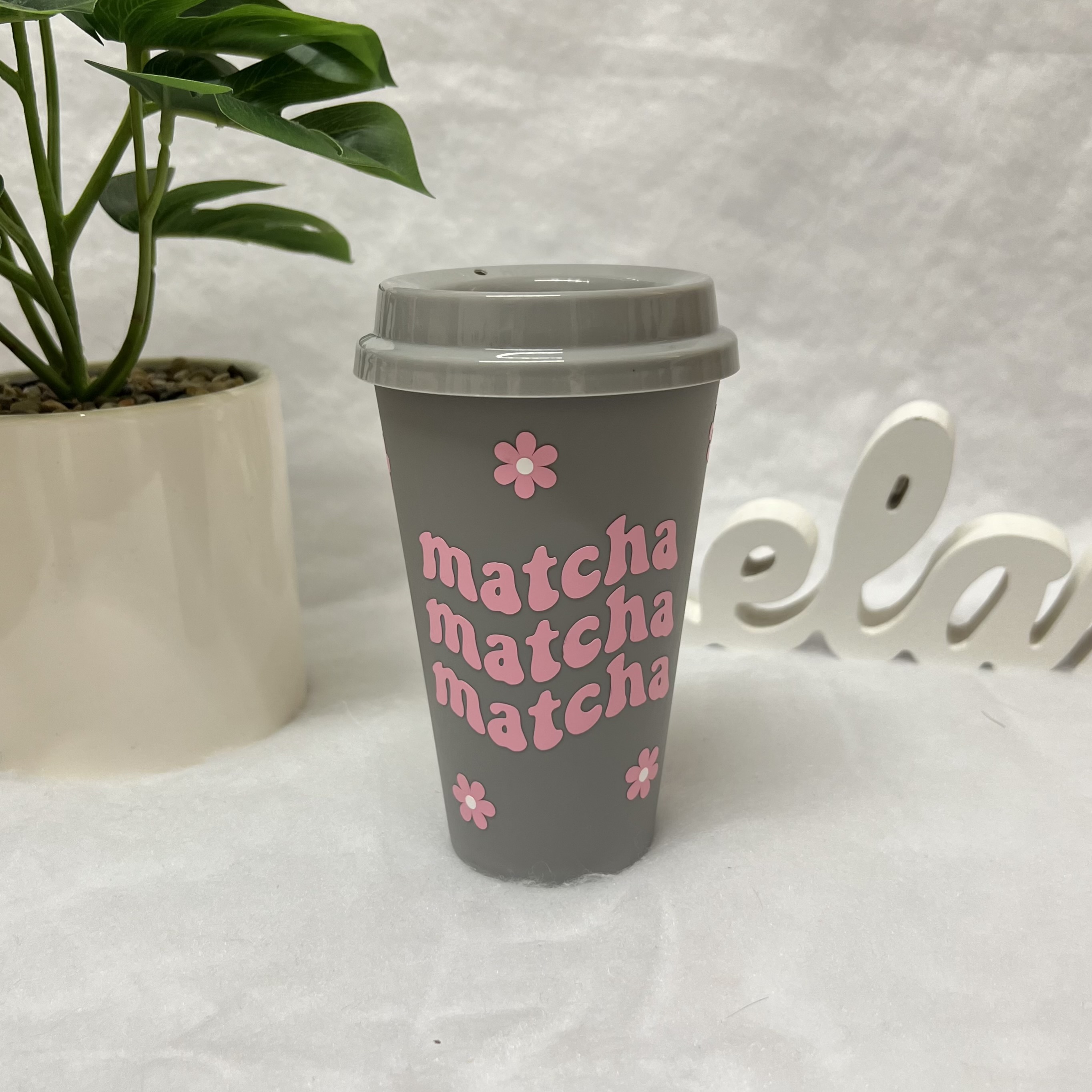 TO GO kelímek Matcha šedý