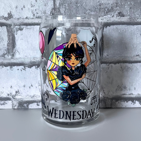 Sklenička Wednesday