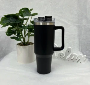 Termohrnek černý 1180ml