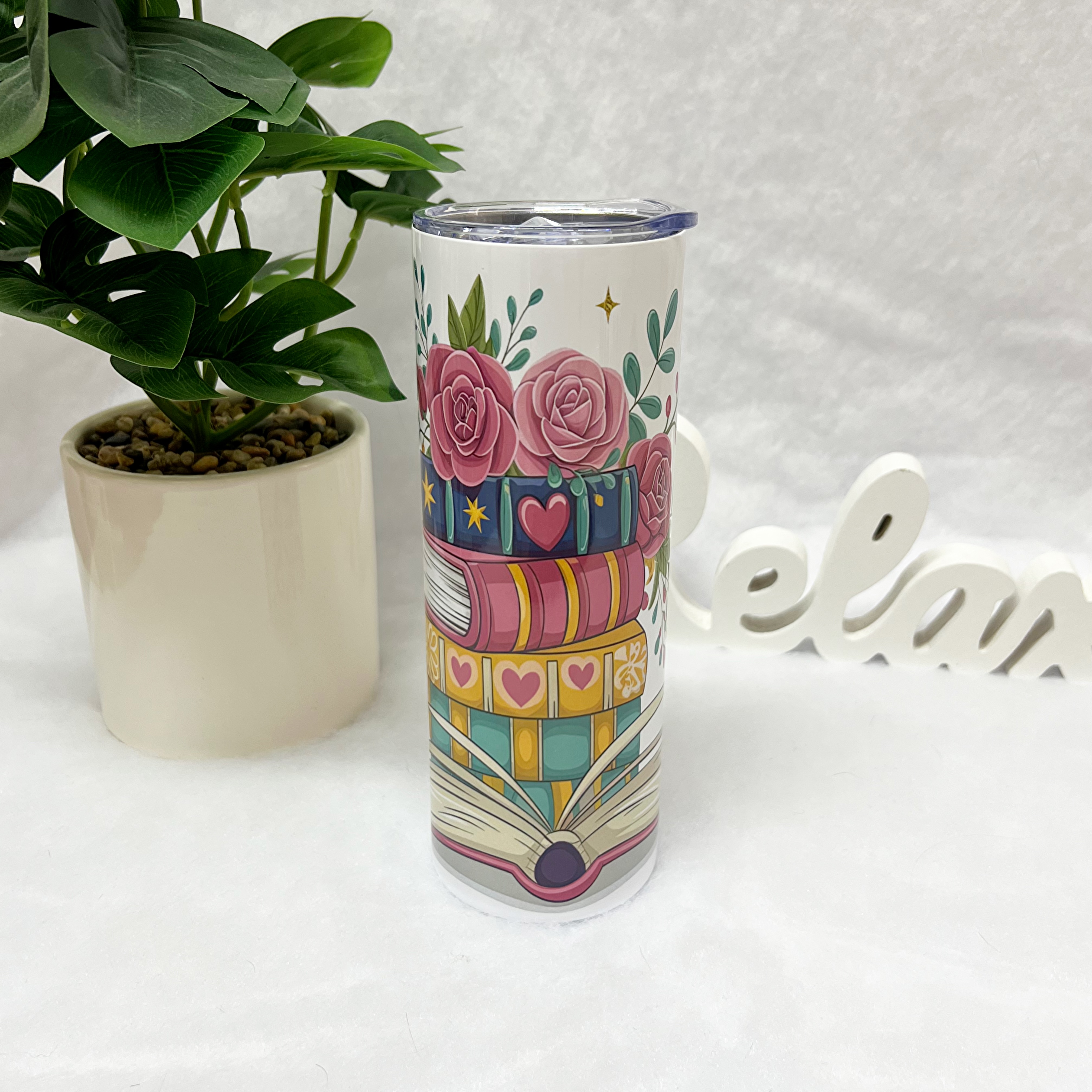 Tumbler Just a girl who loves books