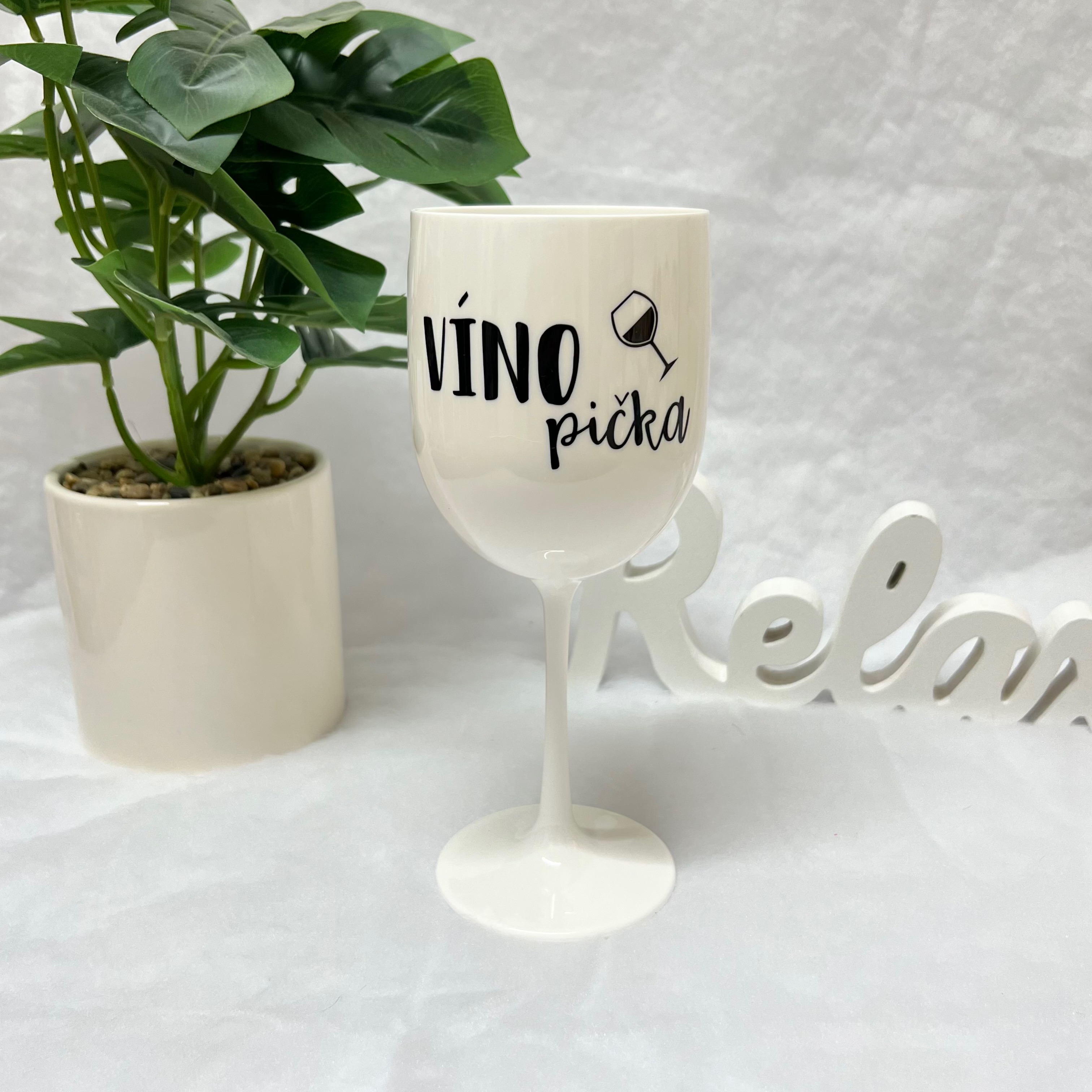 Plastová sklenička “VÍNOpička” bílá