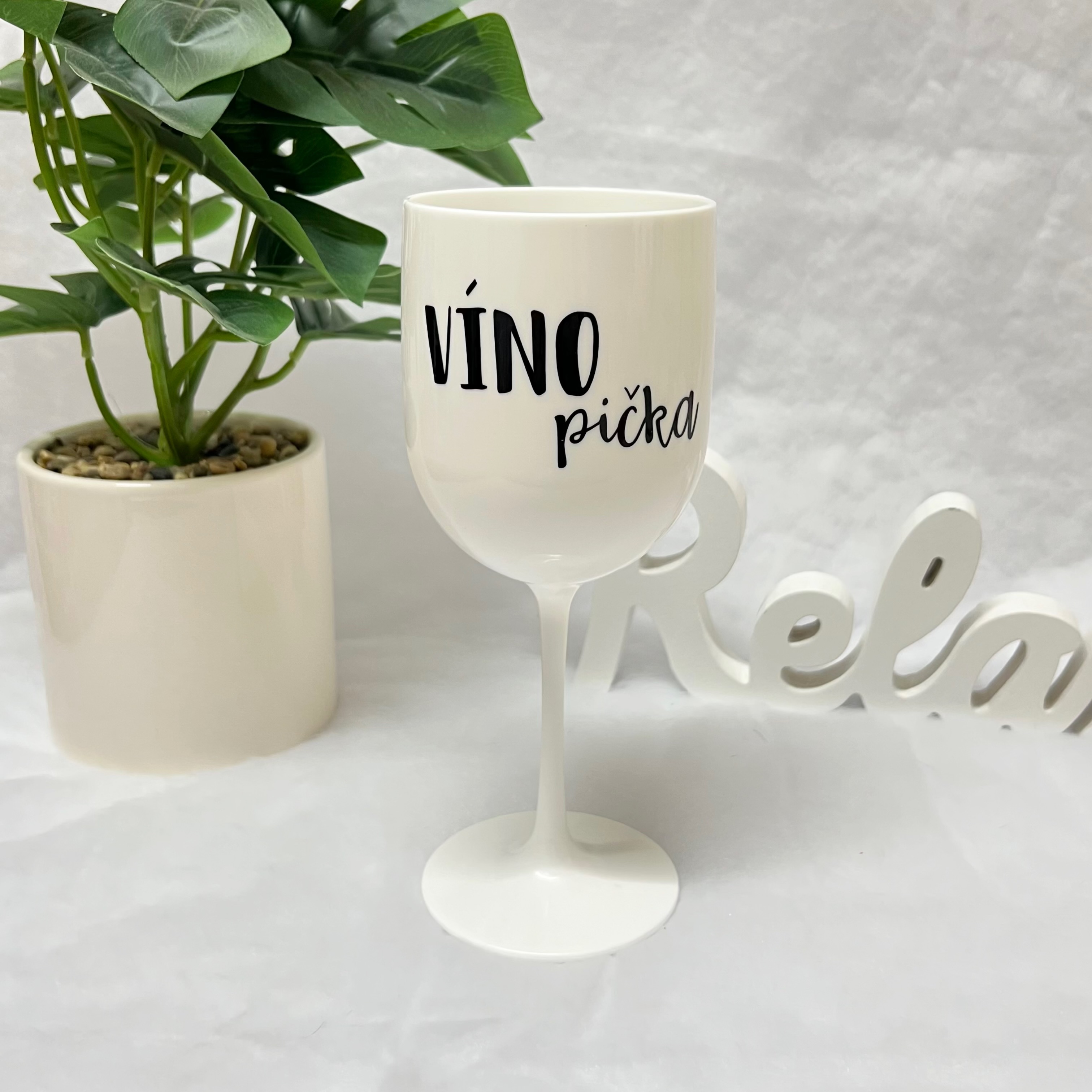 Plastová sklenička “VÍNOpička” bílá