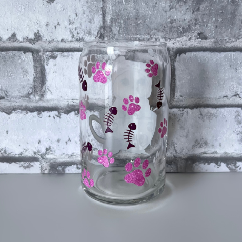 Sklenička Kočička s klubíčkem