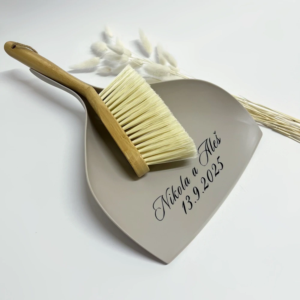 Svatební smetáček s lopatkou na střepy Světle šedý